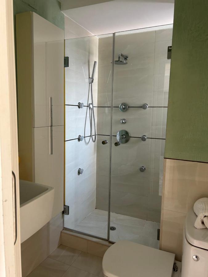 Ferienwohnung Atico Triana Con Piscina Privada Sevilla Exterior foto